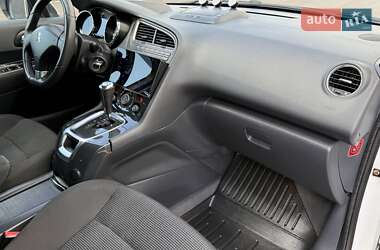 Микровэн Peugeot 5008 2010 в 