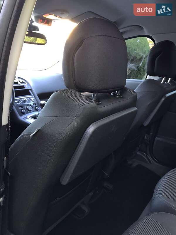 Мікровен Peugeot 5008 2010 в Луцьку