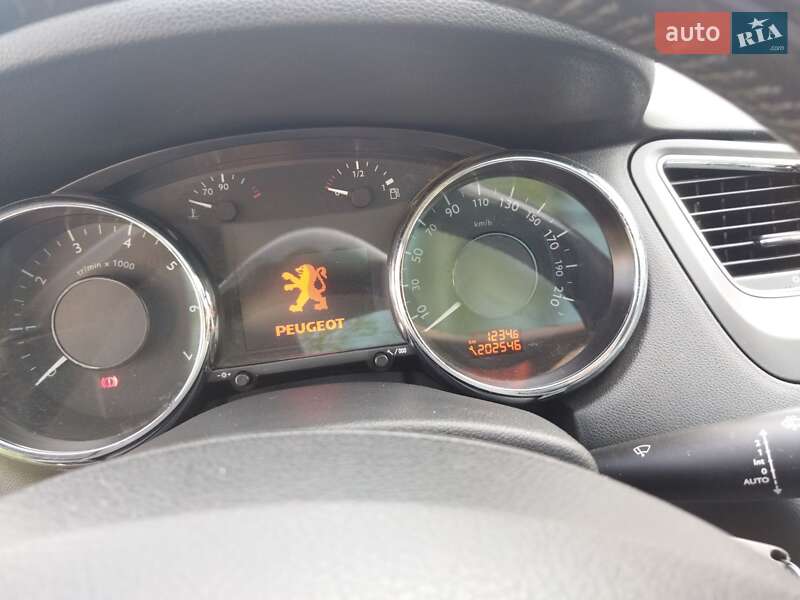 Микровэн Peugeot 5008 2009 в Дубно