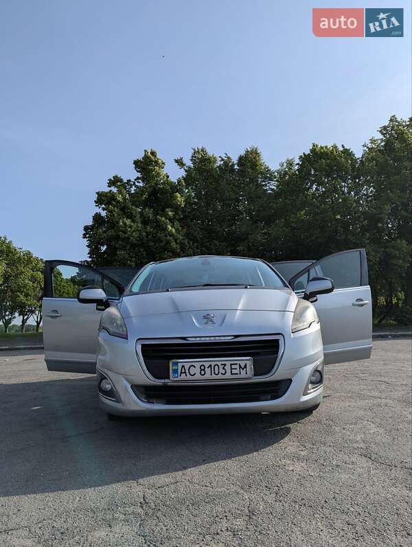 Микровэн Peugeot 5008 2014 в Владимире