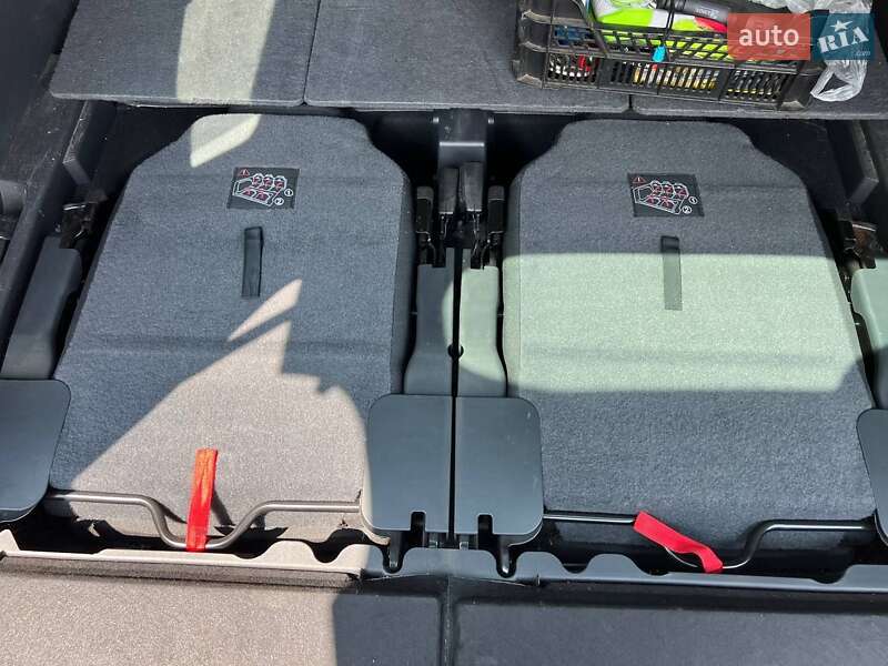 Мікровен Peugeot 5008 2013 в Шептицькому