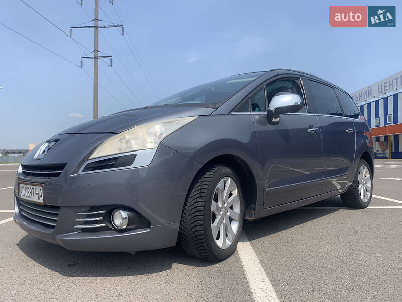 Микровэн Peugeot 5008 2011 в Луцке