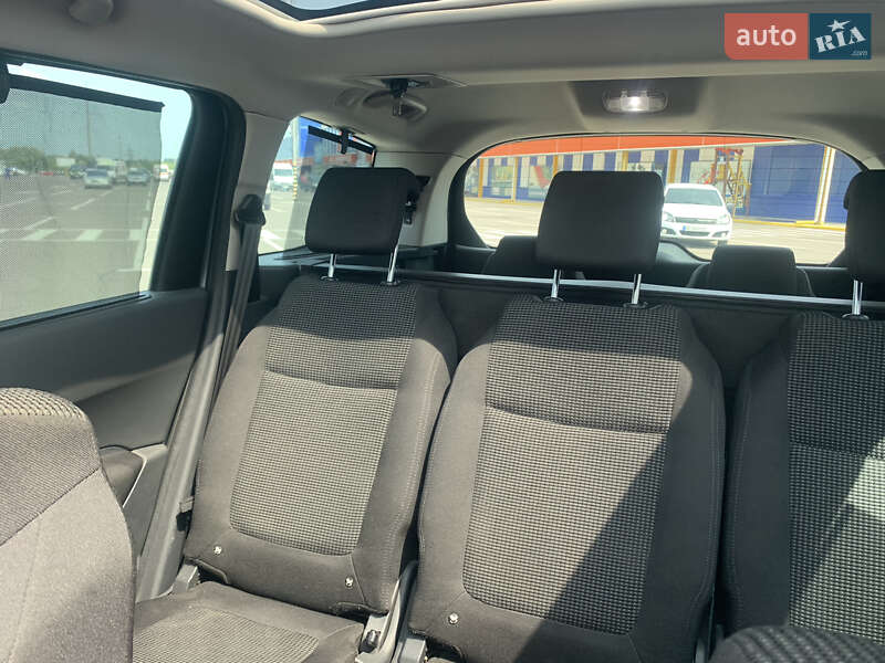Микровэн Peugeot 5008 2011 в Луцке