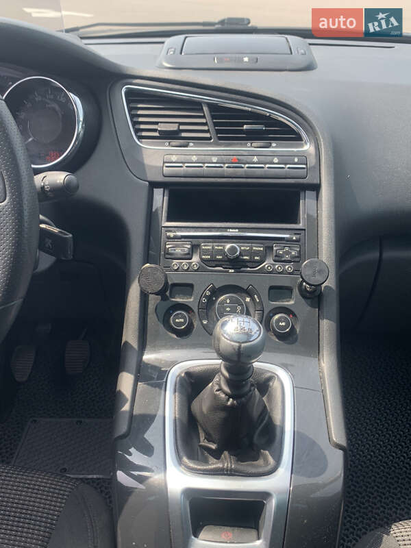 Микровэн Peugeot 5008 2011 в Луцке
