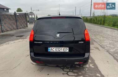 Микровэн Peugeot 5008 2011 в 