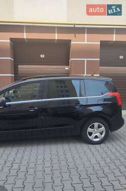 Микровэн Peugeot 5008 2011 в 