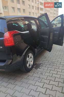Микровэн Peugeot 5008 2011 в 
