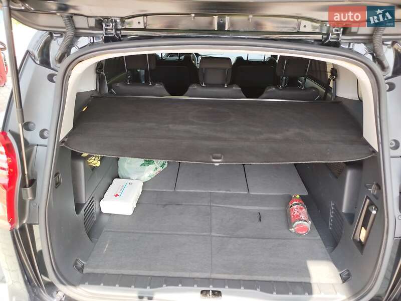 Микровэн Peugeot 5008 2010 в Житомире