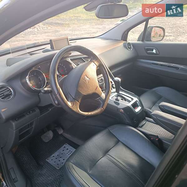 Микровэн Peugeot 5008 2011 в Золочеве