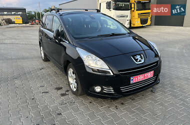 Микровэн Peugeot 5008 2011 в 