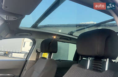 Микровэн Peugeot 5008 2011 в 