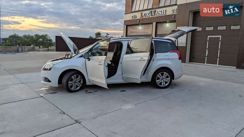 Мікровен Peugeot 5008 2010 в Львові