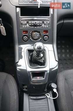 Микровэн Peugeot 5008 2010 в 