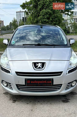 Микровэн Peugeot 5008 2011 в Сумах