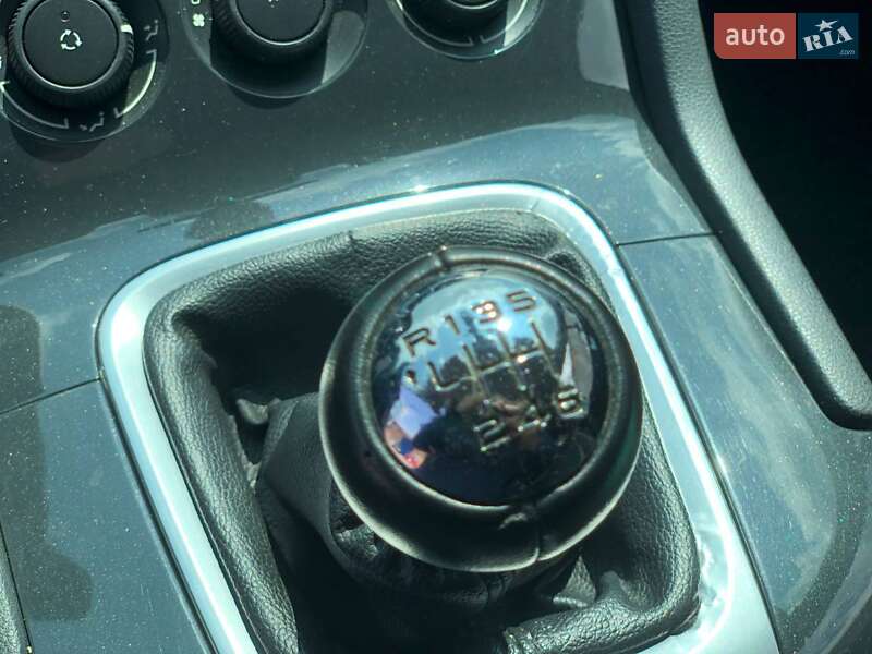 Мікровен Peugeot 5008 2011 в Ковелі