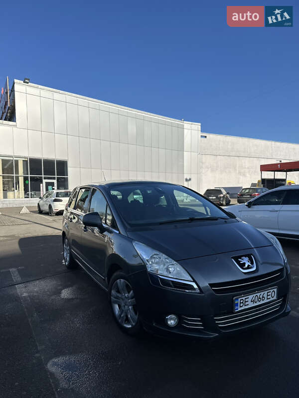 Peugeot 5008 2010