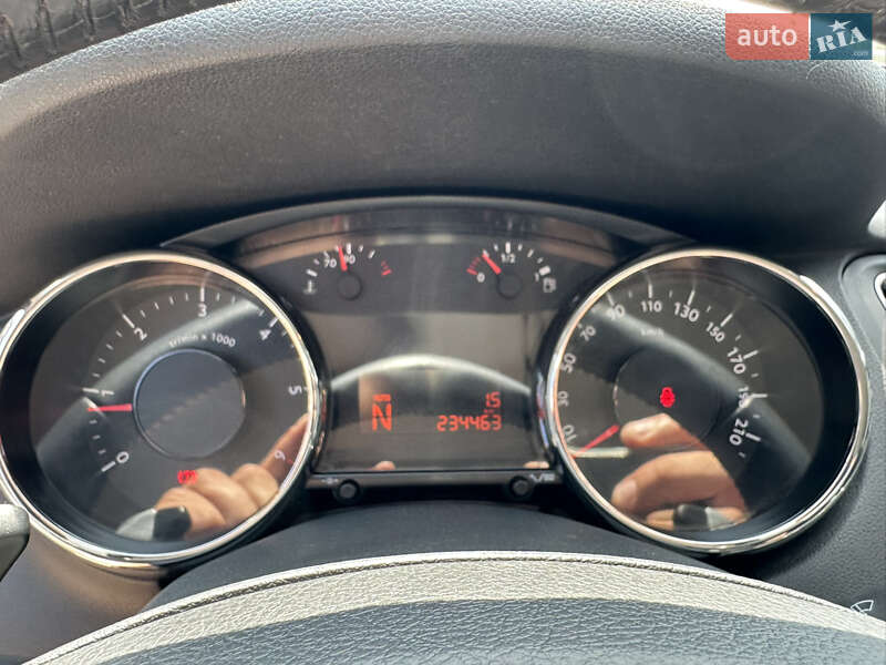 Мікровен Peugeot 5008 2012 в Львові