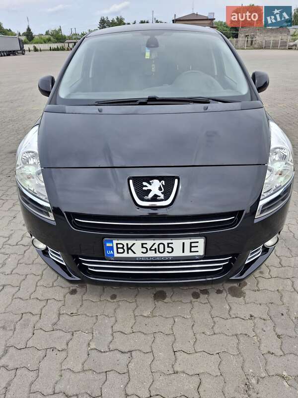 Peugeot 5008 2011 Peugeot 5008 2011