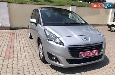 Микровэн Peugeot 5008 2015 в Нетешине
