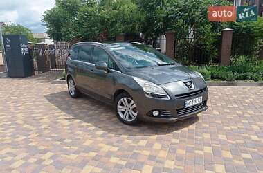 Микровэн Peugeot 5008 2010 в Киеве