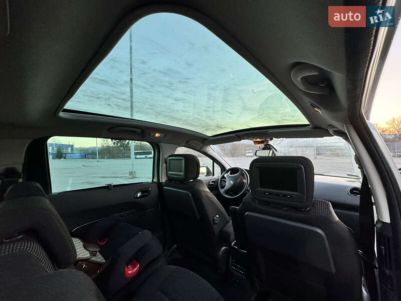 Микровэн Peugeot 5008 2010 в Черновцах фото 6 Микровэн Peugeot 5008 2010 в Черновцах