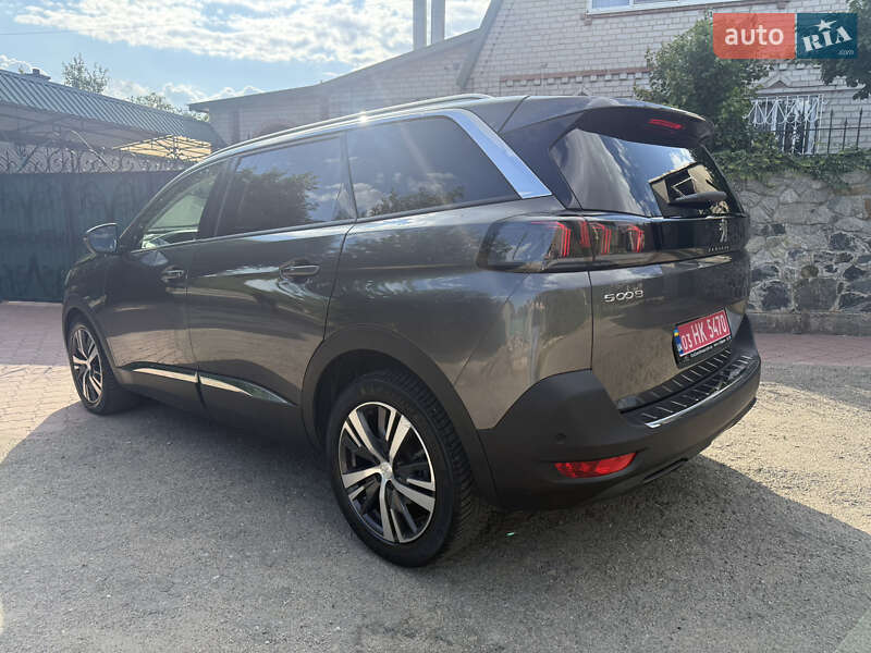 Позашляховик / Кросовер Peugeot 5008 2020 в Запоріжжі