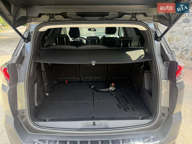 Позашляховик / Кросовер Peugeot 5008 2020 в Запоріжжі
