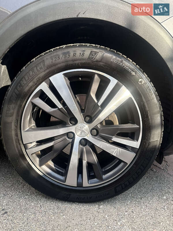 Позашляховик / Кросовер Peugeot 5008 2020 в Запоріжжі