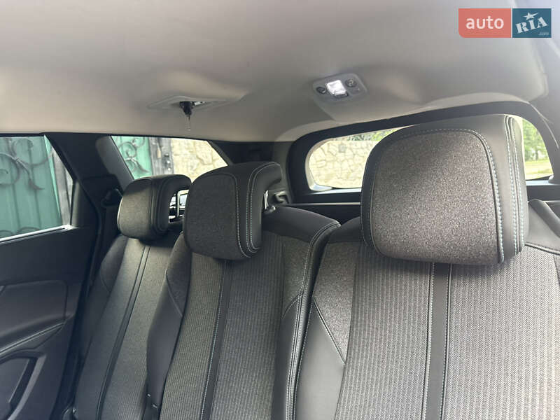 Позашляховик / Кросовер Peugeot 5008 2020 в Запоріжжі