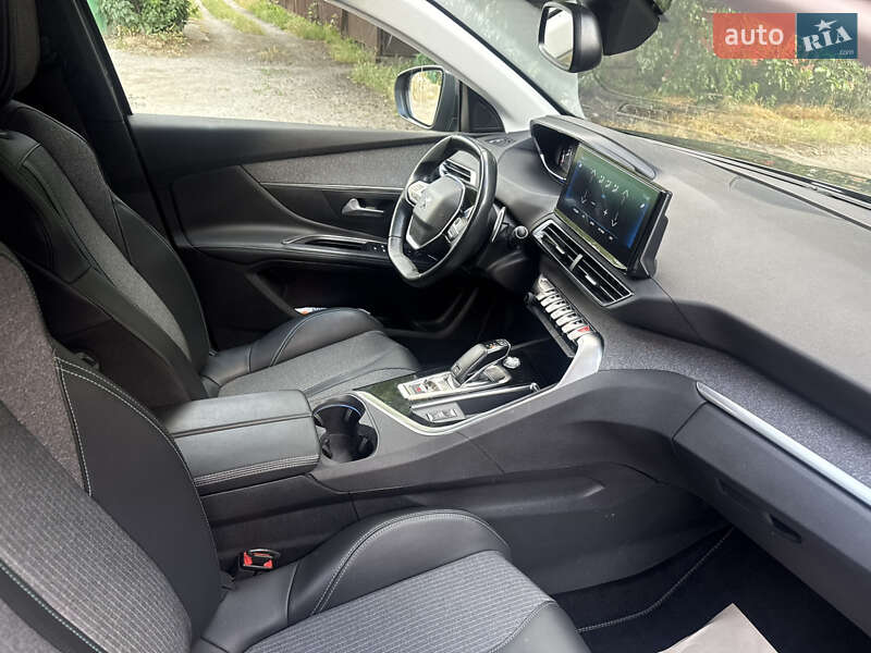 Позашляховик / Кросовер Peugeot 5008 2020 в Запоріжжі