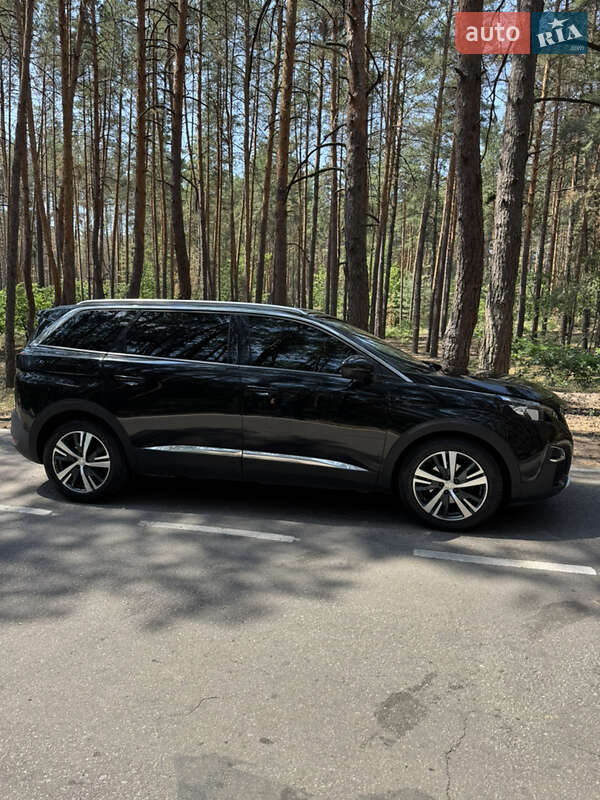 Внедорожник / Кроссовер Peugeot 5008 2017 в Полтаве