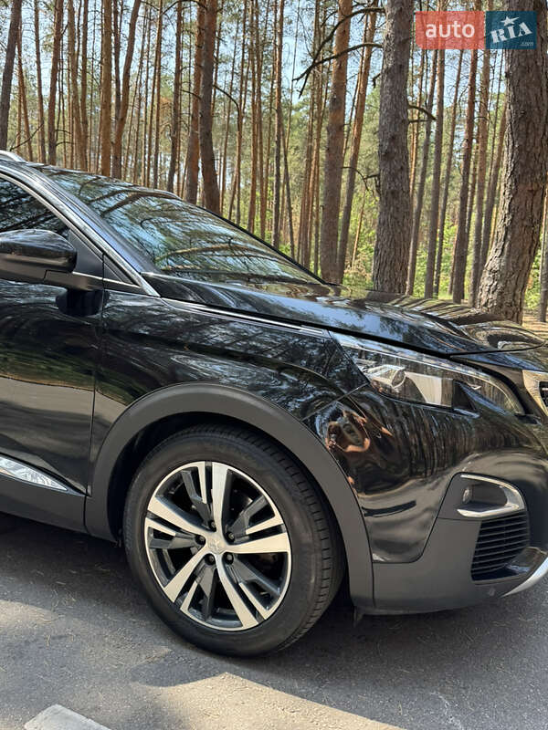 Внедорожник / Кроссовер Peugeot 5008 2017 в Полтаве