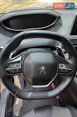 Позашляховик / Кросовер Peugeot 5008 2017 в Полтаві