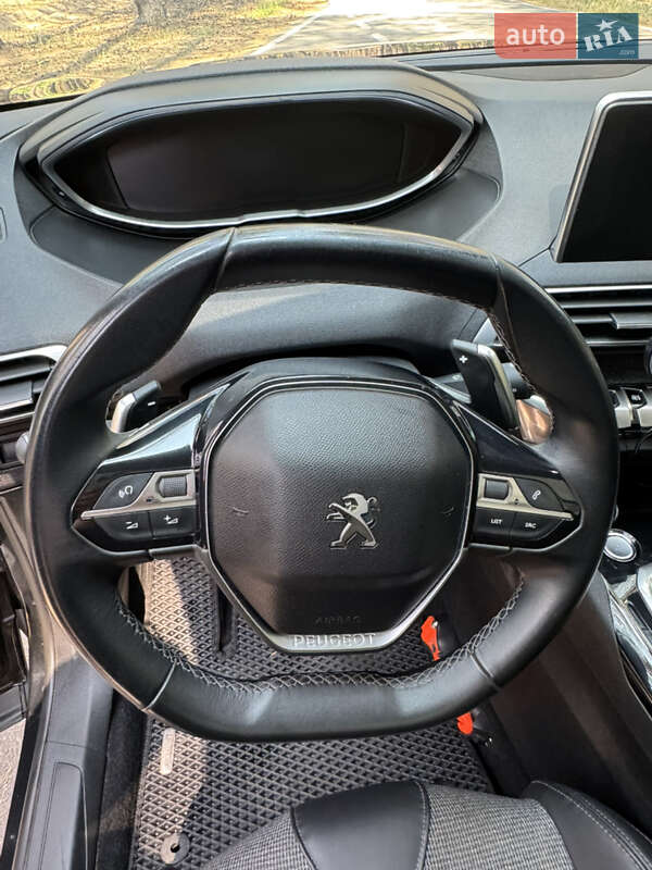 Внедорожник / Кроссовер Peugeot 5008 2017 в Полтаве