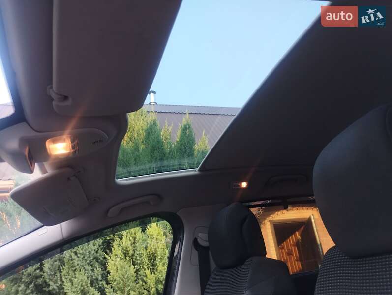 Микровэн Peugeot 5008 2013 в Киеве