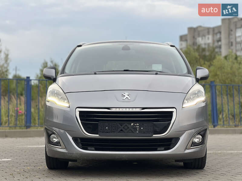Микровэн Peugeot 5008 2016 в Дрогобыче