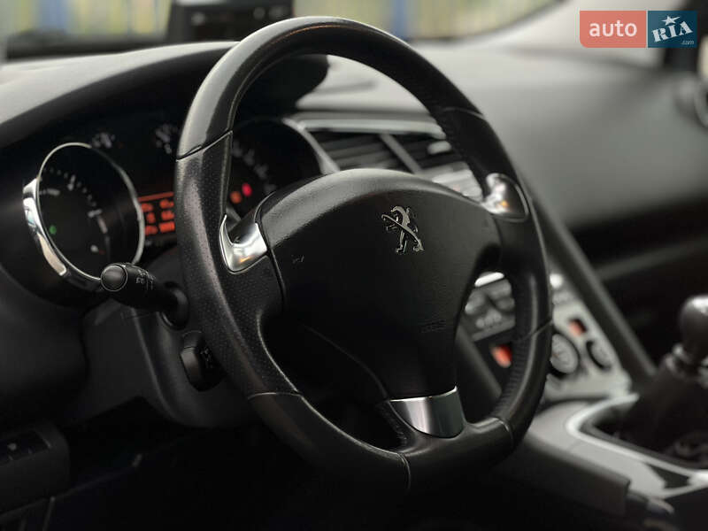 Микровэн Peugeot 5008 2016 в Дрогобыче