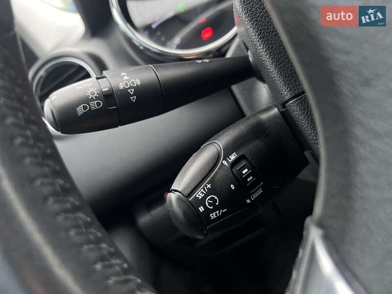 Микровэн Peugeot 5008 2016 в Дрогобыче
