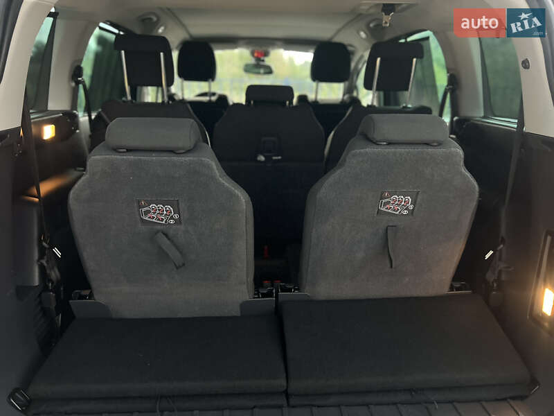Микровэн Peugeot 5008 2016 в Дрогобыче
