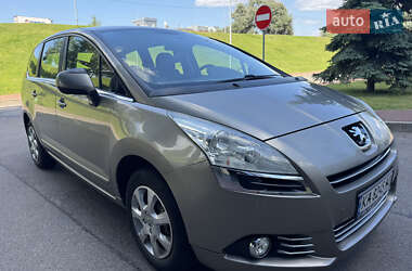 Микровэн Peugeot 5008 2009 в Киеве