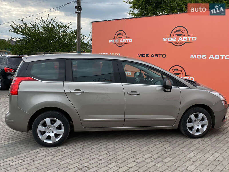 Микровэн Peugeot 5008 2011 в Ровно