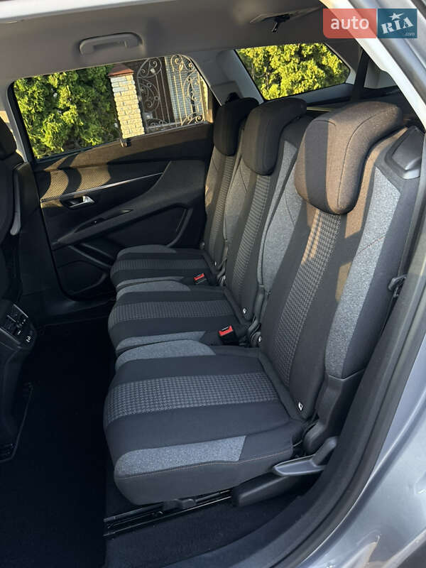 Внедорожник / Кроссовер Peugeot 5008 2020 в Черкассах