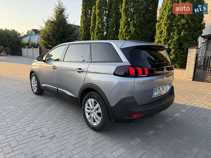 Внедорожник / Кроссовер Peugeot 5008 2020 в Черкассах