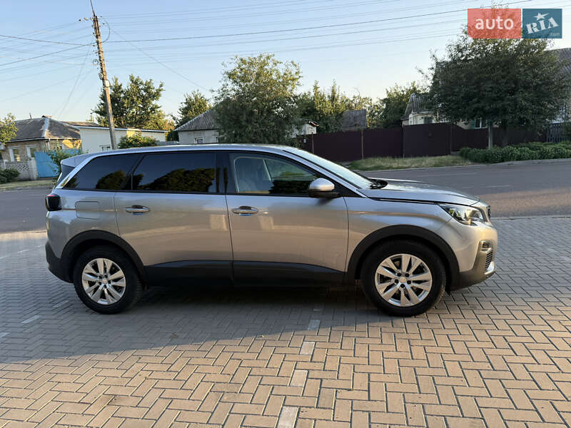 Внедорожник / Кроссовер Peugeot 5008 2020 в Черкассах