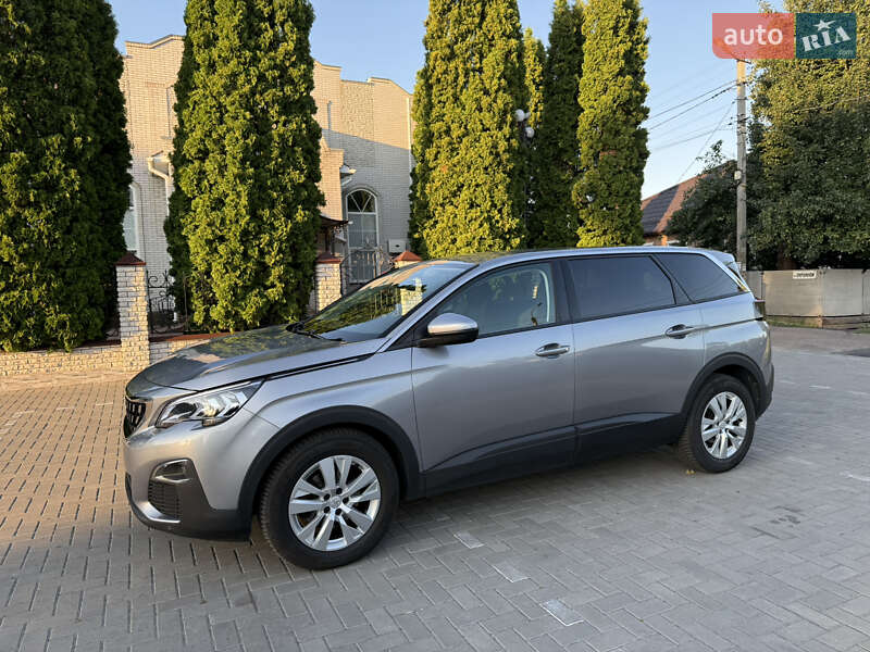 Внедорожник / Кроссовер Peugeot 5008 2020 в Черкассах