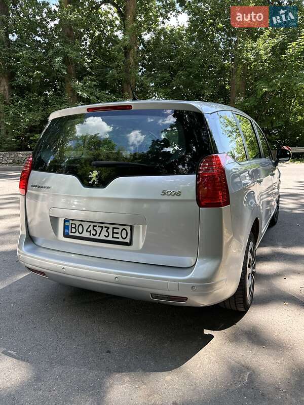 Микровэн Peugeot 5008 2011 в Тернополе