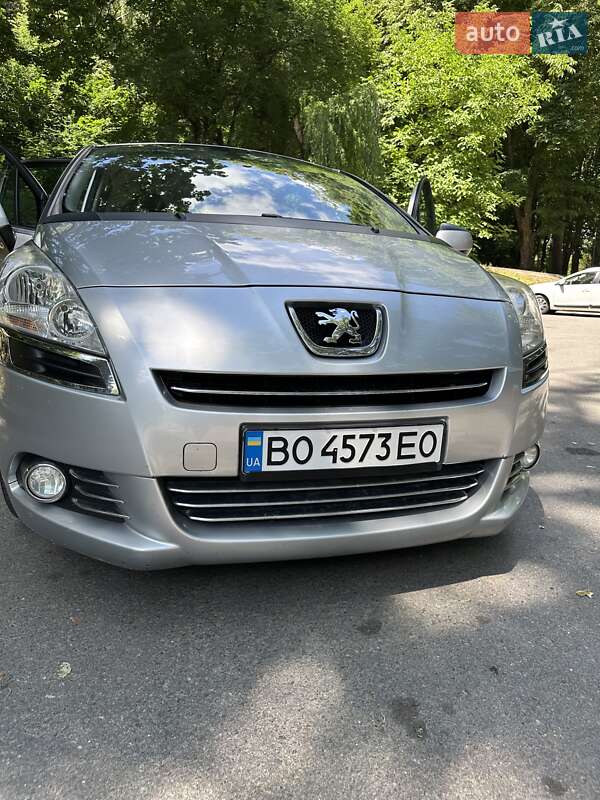 Микровэн Peugeot 5008 2011 в Тернополе