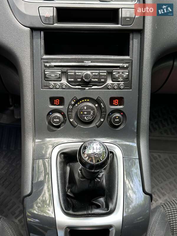 Микровэн Peugeot 5008 2011 в Тернополе