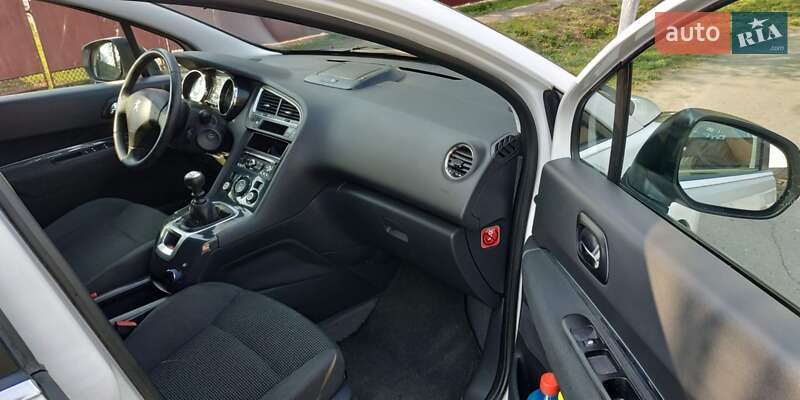 Мікровен Peugeot 5008 2014 в Полтаві