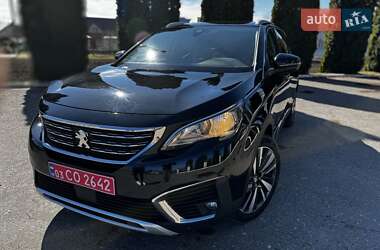 Внедорожник / Кроссовер Peugeot 5008 2017 в Дубно